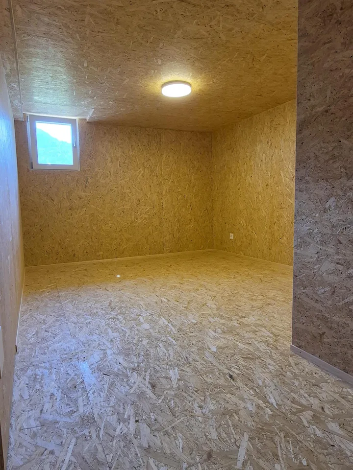 Charmant appartement 3.5 pièces dans un immeuble ancien à Maienfeld – rénové et situé au calme