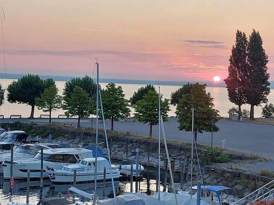 Haus direkt am See mit einzigartiger Terrasse & Privatsphäre