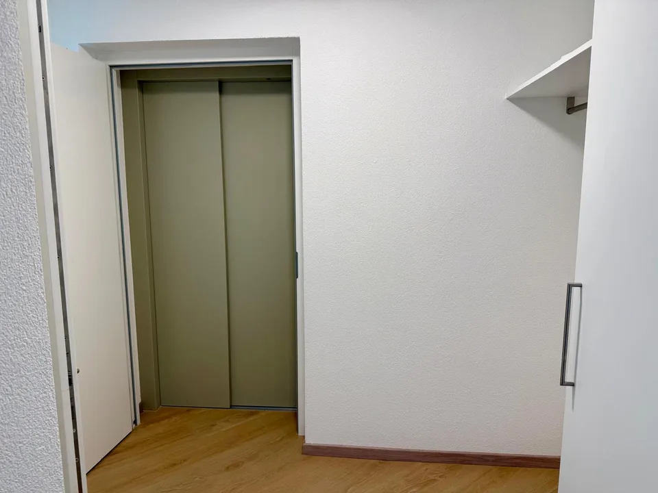 Sehr schöne, klimatisierte 5 1/2 Zimmer-Wohnung