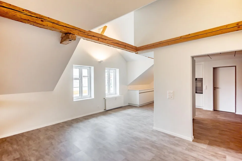 Traumhaftschöne, 4½-Zimmer-Dachwohnung in Altbau im Herzen von Eschenz