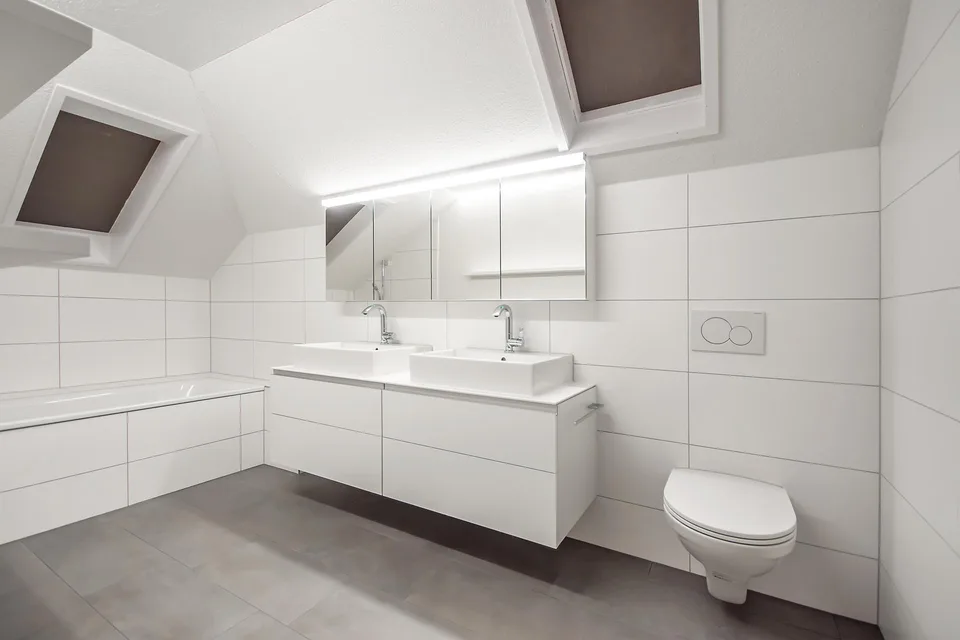 Traumhaftschöne, 4½-Zimmer-Dachwohnung in Altbau im Herzen von Eschenz