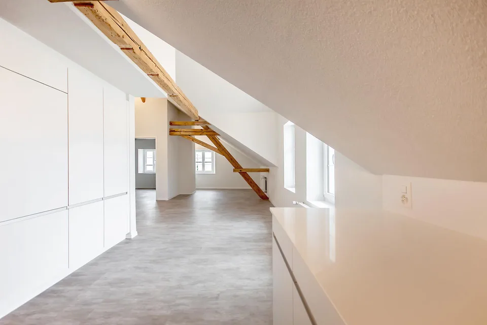 Traumhaftschöne, 4½-Zimmer-Dachwohnung in Altbau im Herzen von Eschenz