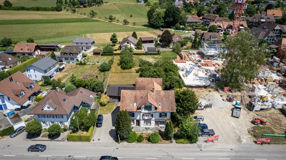 Maison d'habitation et commerciale avec potentiel de développement et terrain à bâtir à Madiswil – photo 6 sur 13