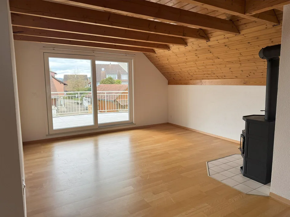 Charmante 5.5-Zimmer-Dachwohnung in der attraktiven Gemeinde Zuzwil SG