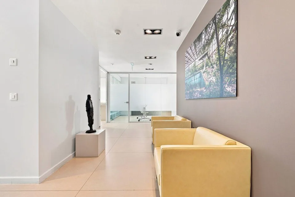 Ufficio singolo in prestigioso palazzo nel centro di Lugano – Foto 6 von 9