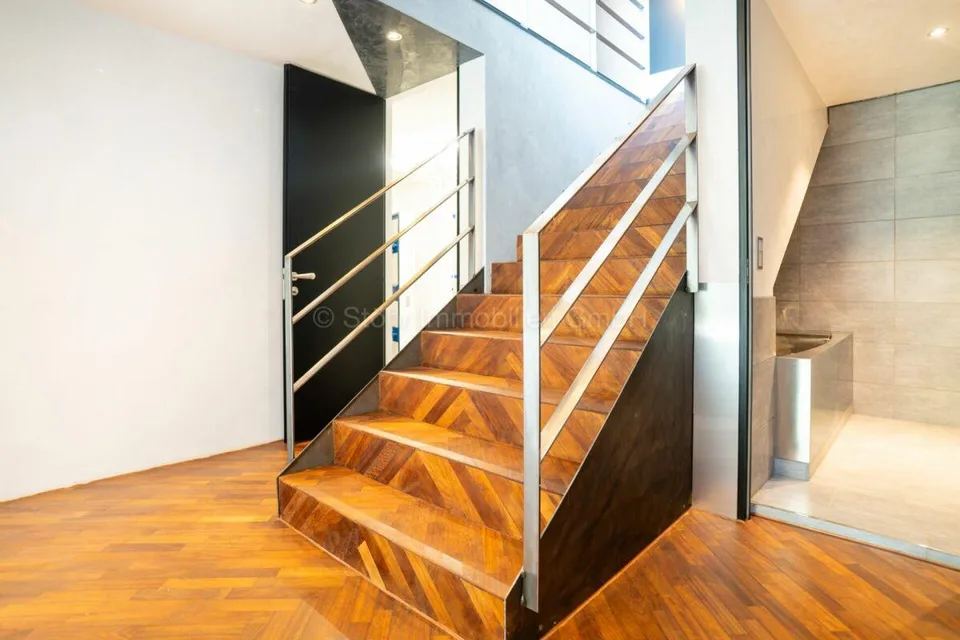 Elegante 10-Zimmer Villa mit aussergewöhnlicher Architektur – Foto 25 von 30