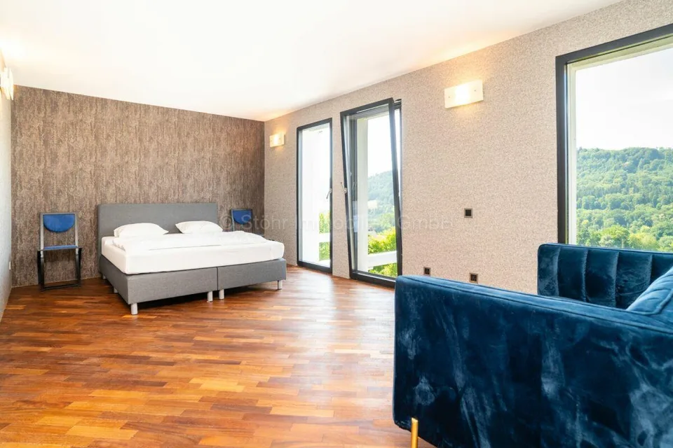 Elegante 10-Zimmer Villa mit aussergewöhnlicher Architektur – Foto 10 von 30