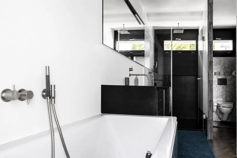 Elegante 10-Zimmer Villa mit aussergewöhnlicher Architektur – Foto 12 von 30