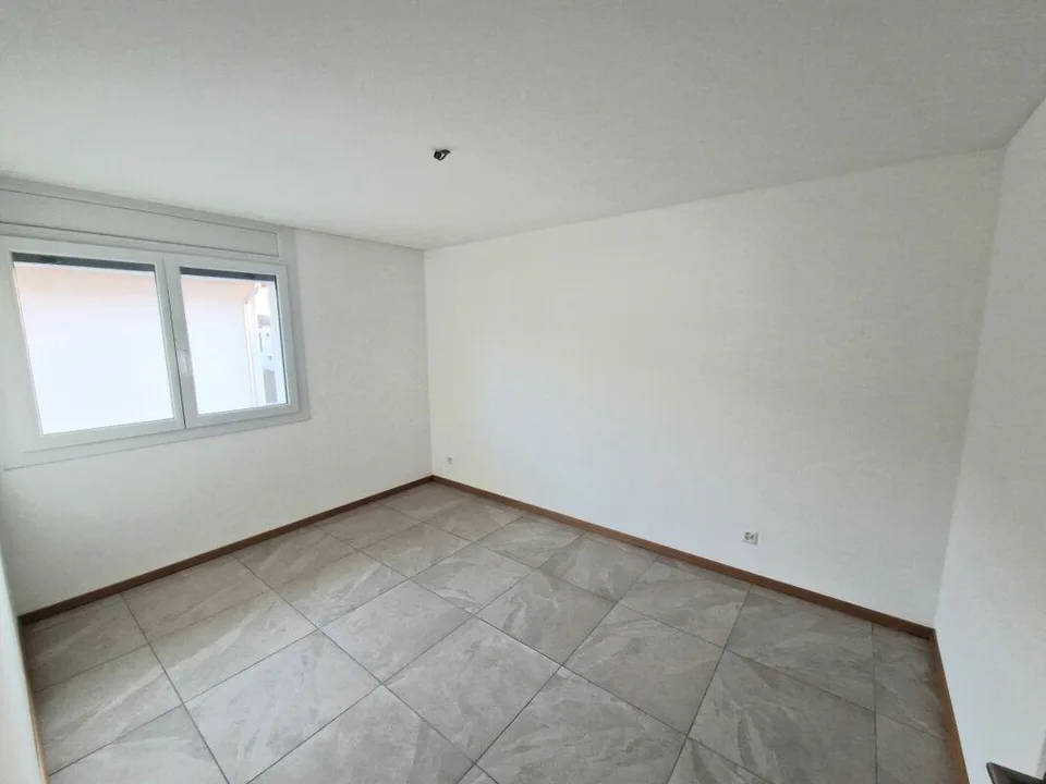 ZU VERKAUFEN IN CUGNASCO - NEUE 5,5-ZIMMER-EINFAMILIENHÄUSER IN RUH... – Foto 13 von 24