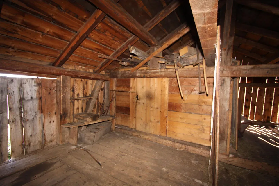 Maiensäss-Hütte mit Anbau "Mises Tschamut" – foto 5 di 9