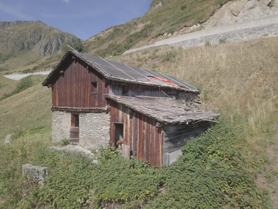 Maiensäss-Hütte mit Anbau "Mises Tschamut" – foto 2 di 9