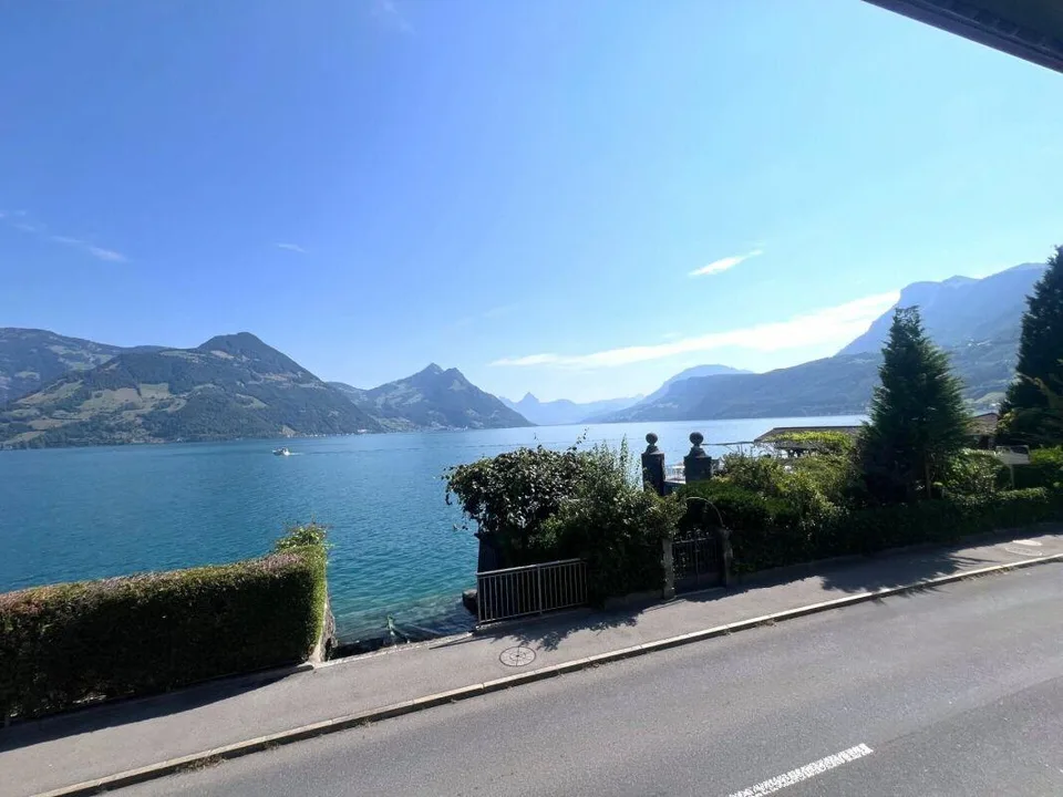 Appartamento elegante di 3.5 stanze in un edificio residenziale storico