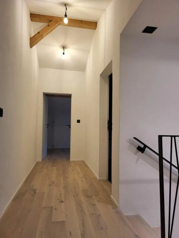 Appartement en duplex moderne avec vue sur la montagne