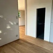 Wohnen im Grünen (Erstbezug) - 2½-Zimmer-Wohnung mit hochwertigem Innenausbau zu vermieten