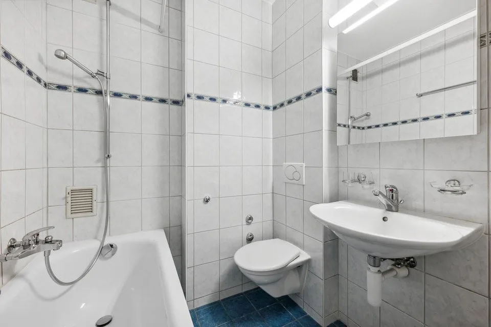 Grosszügige Wohnung an bester Lage in Freiburg – Foto 7 von 9