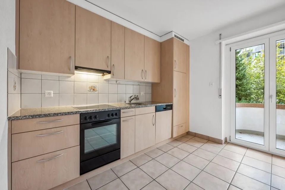Grosszügige Wohnung an bester Lage in Freiburg – Foto 5 von 9