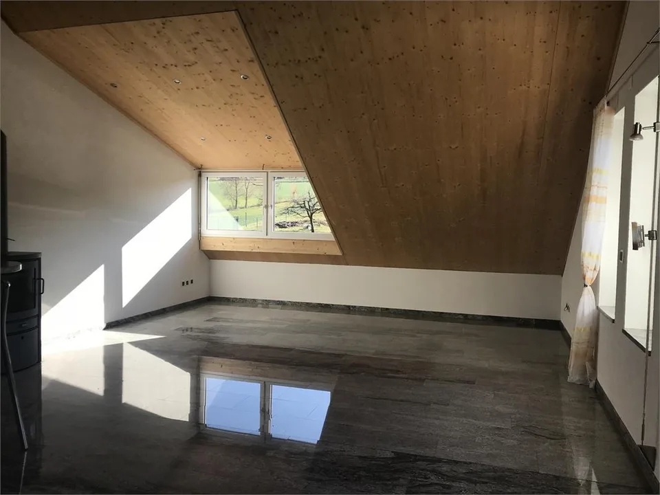 3,5 Zimmer Dachwohnung