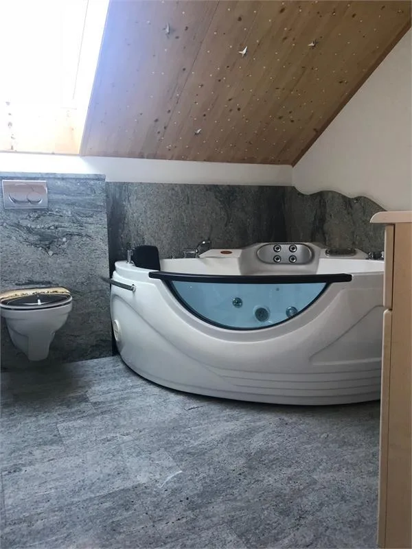 3,5 Zimmer Dachwohnung