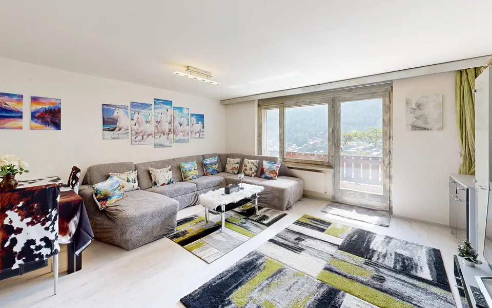 Helle 4.5 Zimmerwohnung mit schöne Blick auf das Dorf – Foto 3 von 11
