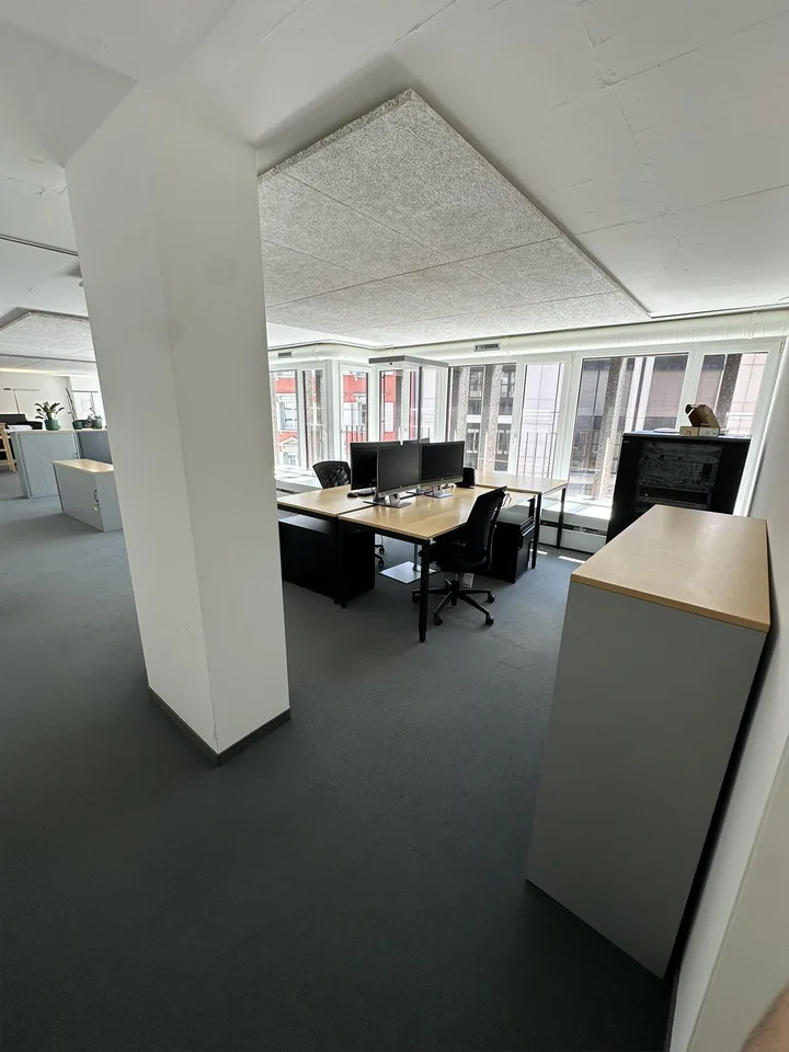Büro / Praxis (ehemals Tradingfloor einer Bank) – Foto 5 von 10
