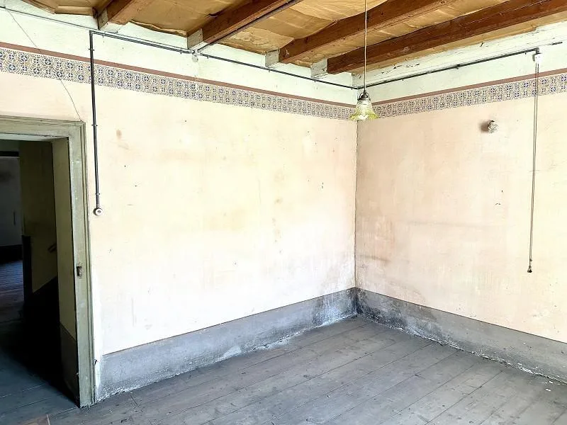 grosses Dorfhaus zum Ausbauen mit Bauland an zentraler Lage mit Aus... – Foto 8 von 25