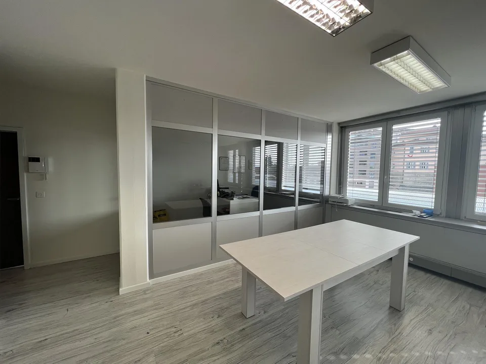 Mendrisio – Ufficio elegante e ben collegato – Foto 5 von 6