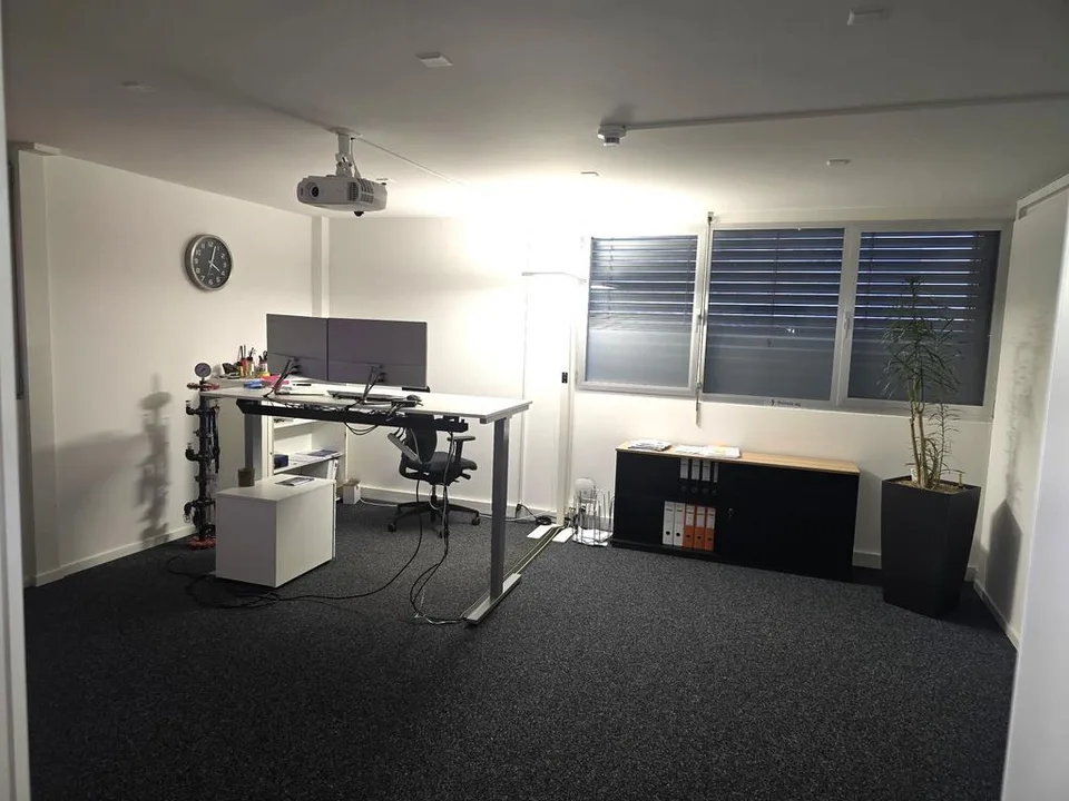 Moderne Büroräumlichkeiten im Erdgeschoss – Foto 3 von 7