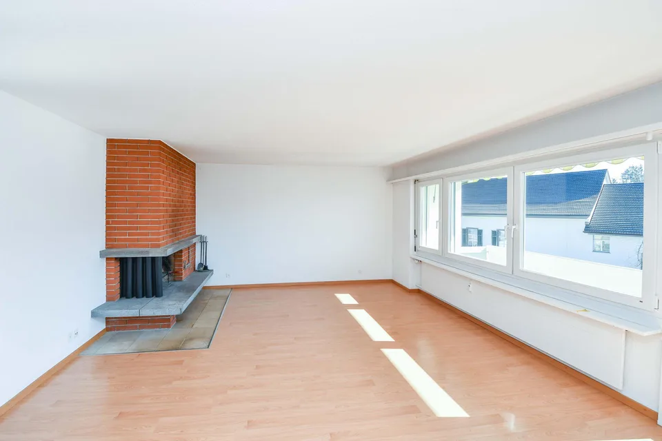 Grosse & gemütliche Wohnung mit Cheminée