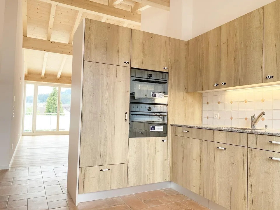 schöne und grosse 3.5 Zimmer Wohnung