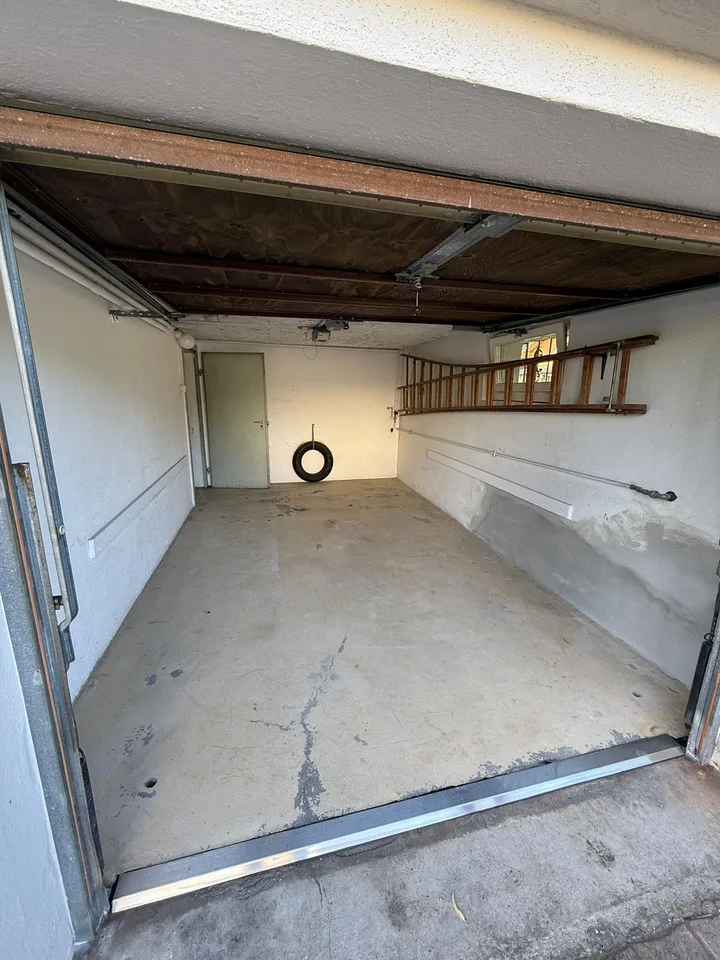 Charmante, frisch renovierte 3.5-Zimmer-Wohnung, sehr sonnig
