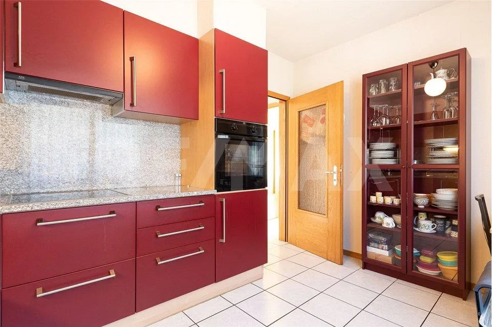 Casa con 2 appartamenti indipendenti e giardino – Foto 9 von 13