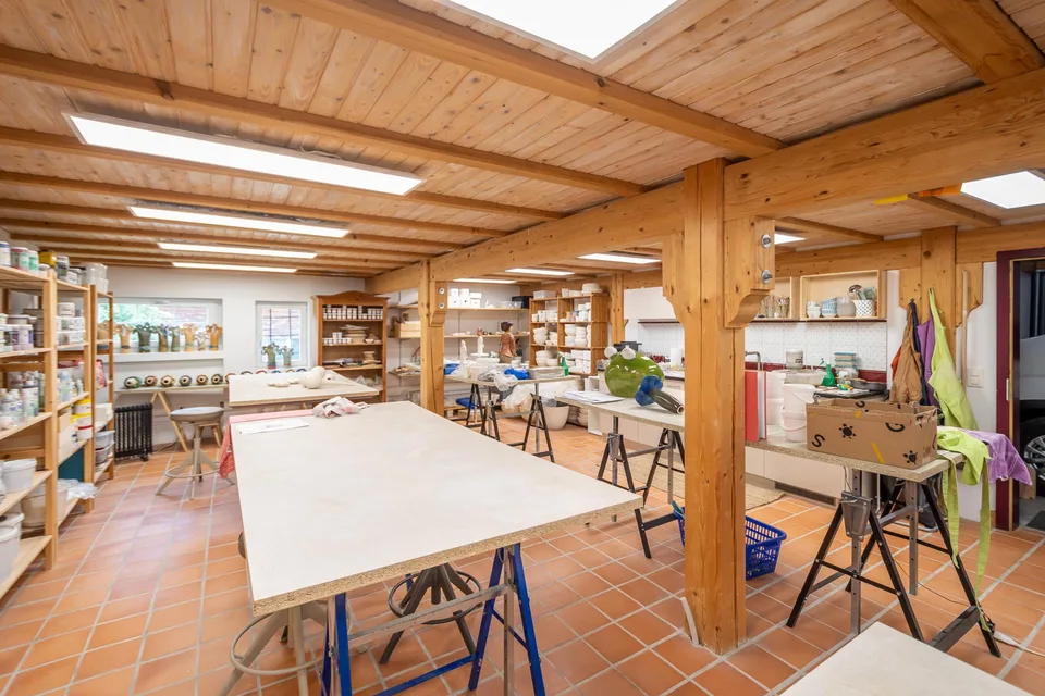 Stilvolles Fachwerkhaus mit Gewerbe und Pferdeinfrastruktur – Foto 14 von 30