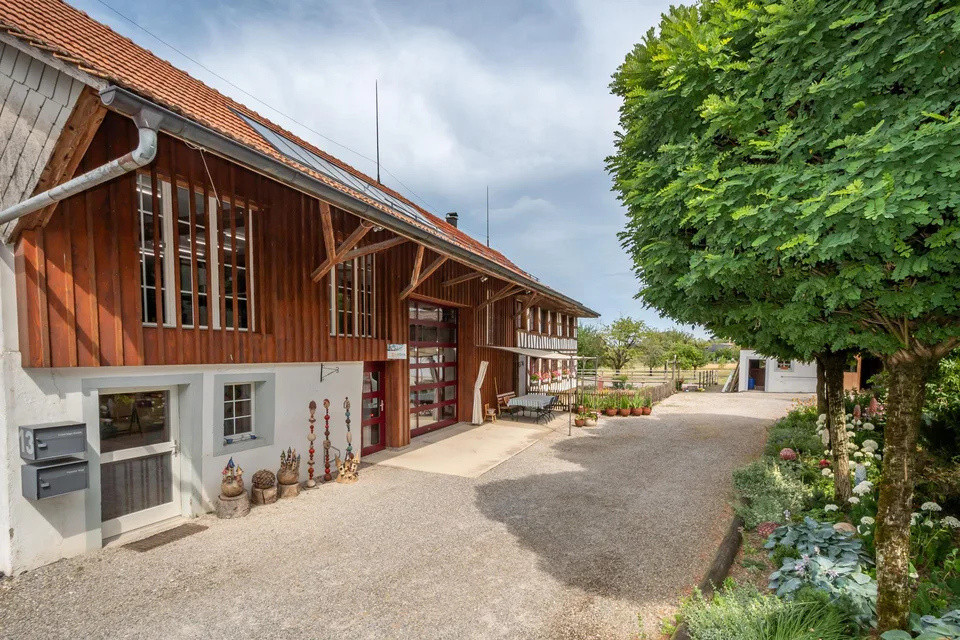 Stilvolles Fachwerkhaus mit Gewerbe und Pferdeinfrastruktur – Foto 2 von 30