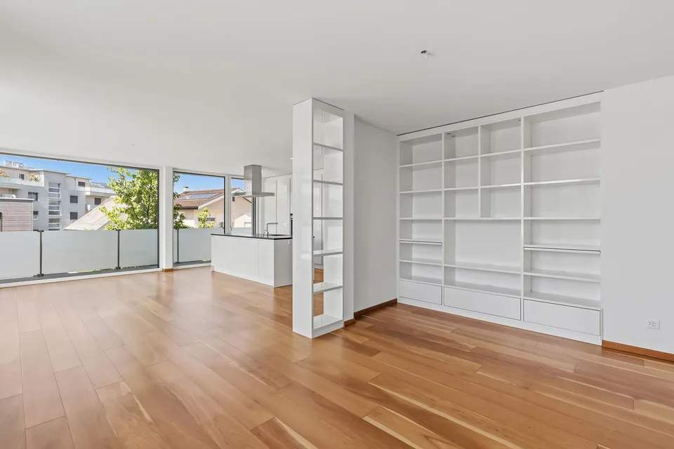 Appartamento attraente di 3,5 locali – generosamente ristrutturato come oasi di 2,5 locali con balcone XXL – foto 2 di 19