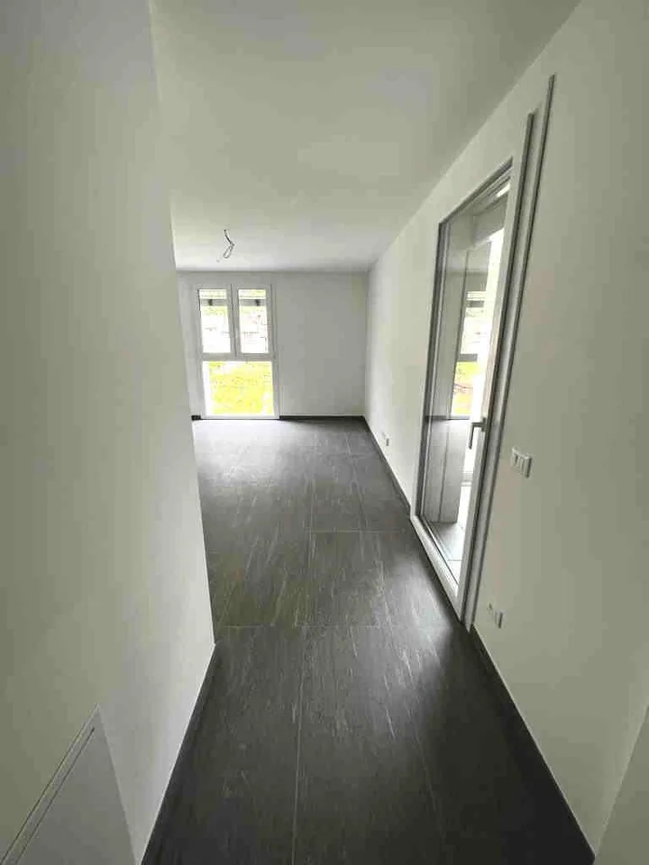 Attico con terrazza in zona comoda e strategica – Foto 5 von 11