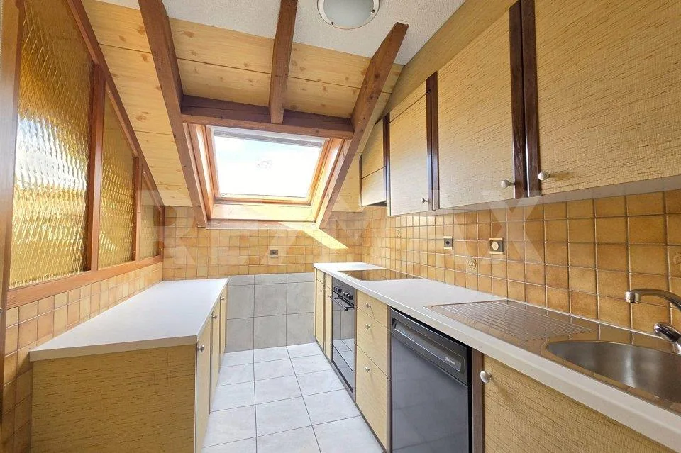 Grosszügige 5.5 Zimmer-Maisonette mit Ausbaupotenzial & Top-Lage na... – Foto 6 von 13