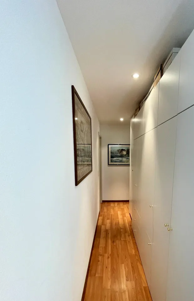 Casa molto ben ristrutturata con appartamenti di 4,5 locali duplex + 2 – Foto 14 von 22