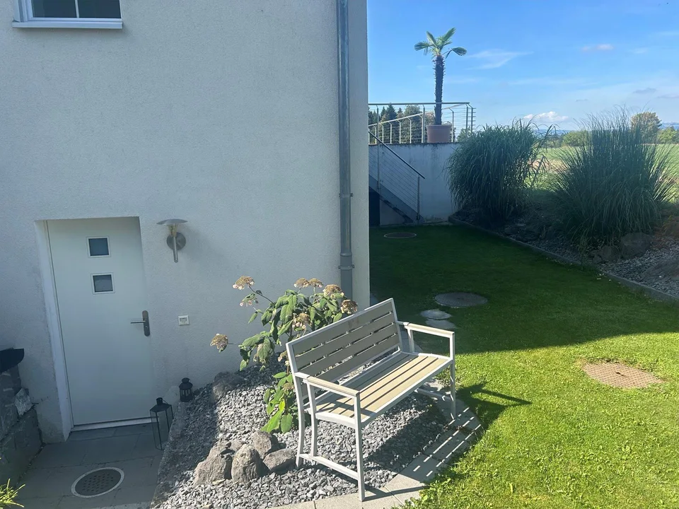 Neu ausgebautes, hochwertig möbliertes 1.5-Zimmer-Business-Apartment