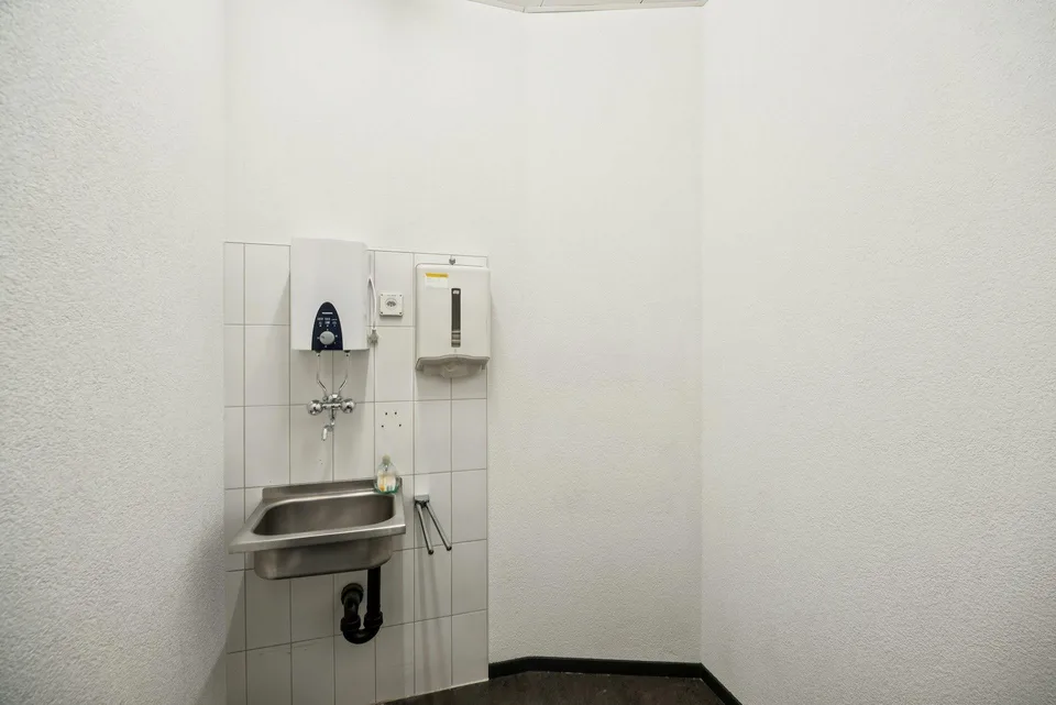 Grosszügige Gewerbefläche mit vielseitigen Nutzungsmöglichkeiten