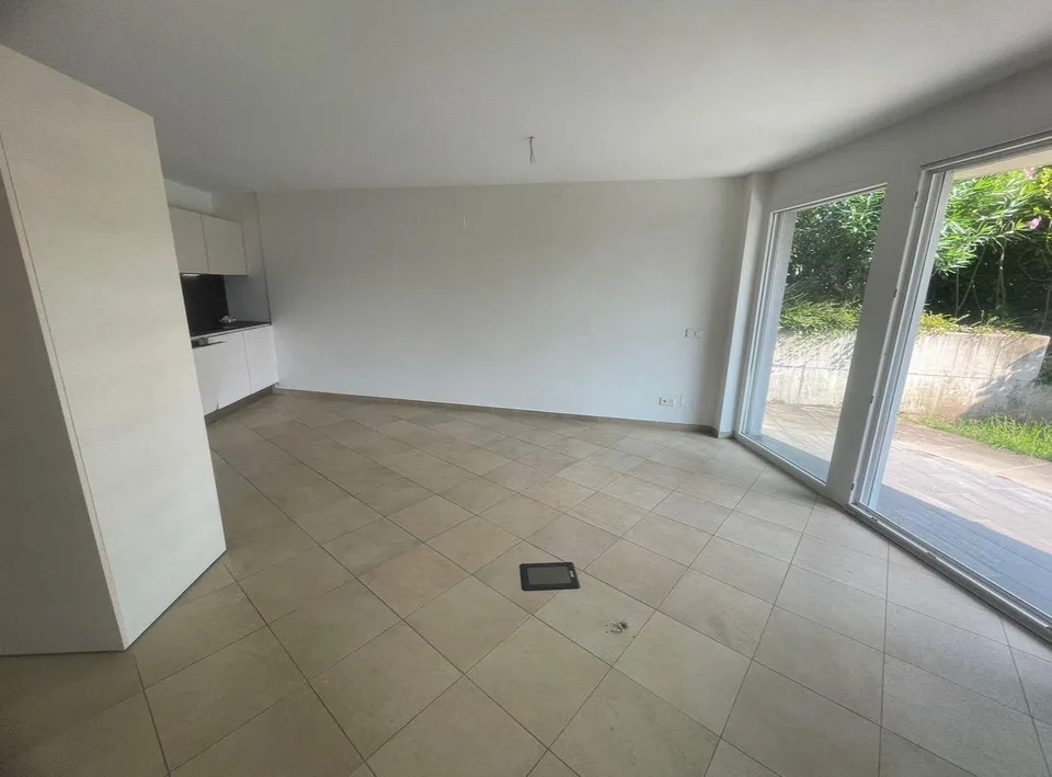 BALERNA – 4,5 LOCALI CON GIARDINO – CERCASI SUBENTRANTE