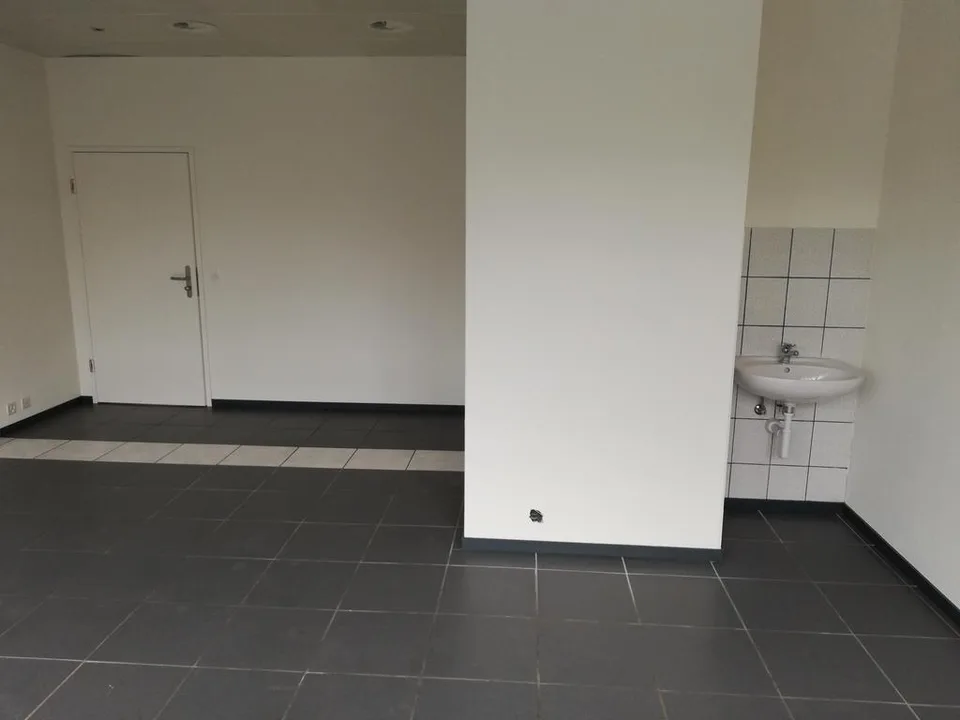 Gewerbe und Büroflächen im Herzen von Therwil – photo 4 of 6
