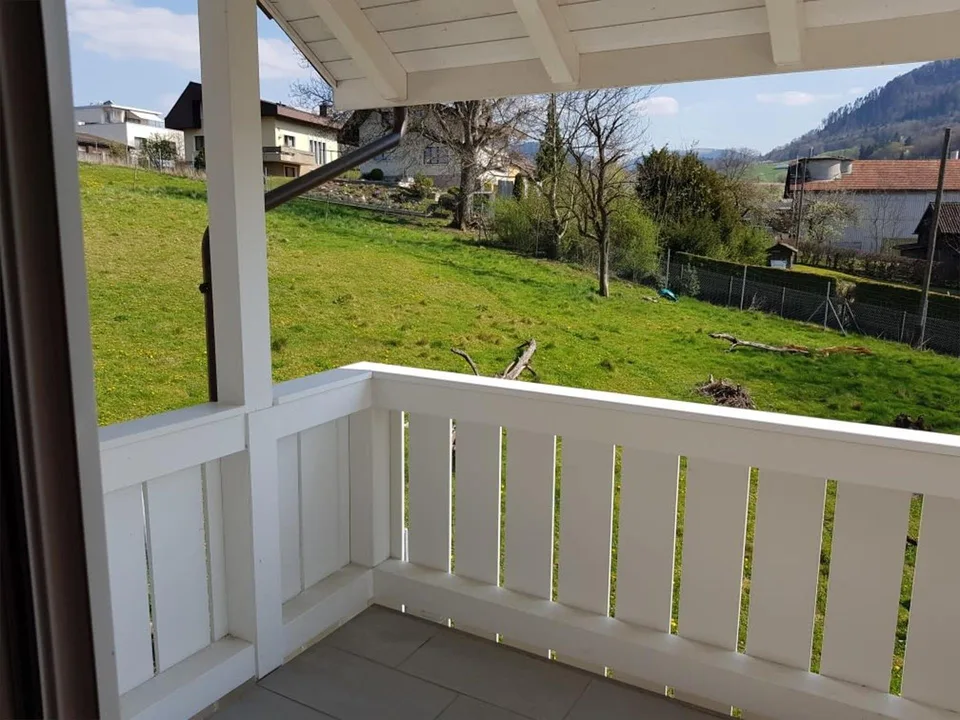 Vivere con stile e libertà – Spaziosa maisonette 4.5 locali nel cuore di Wahlen