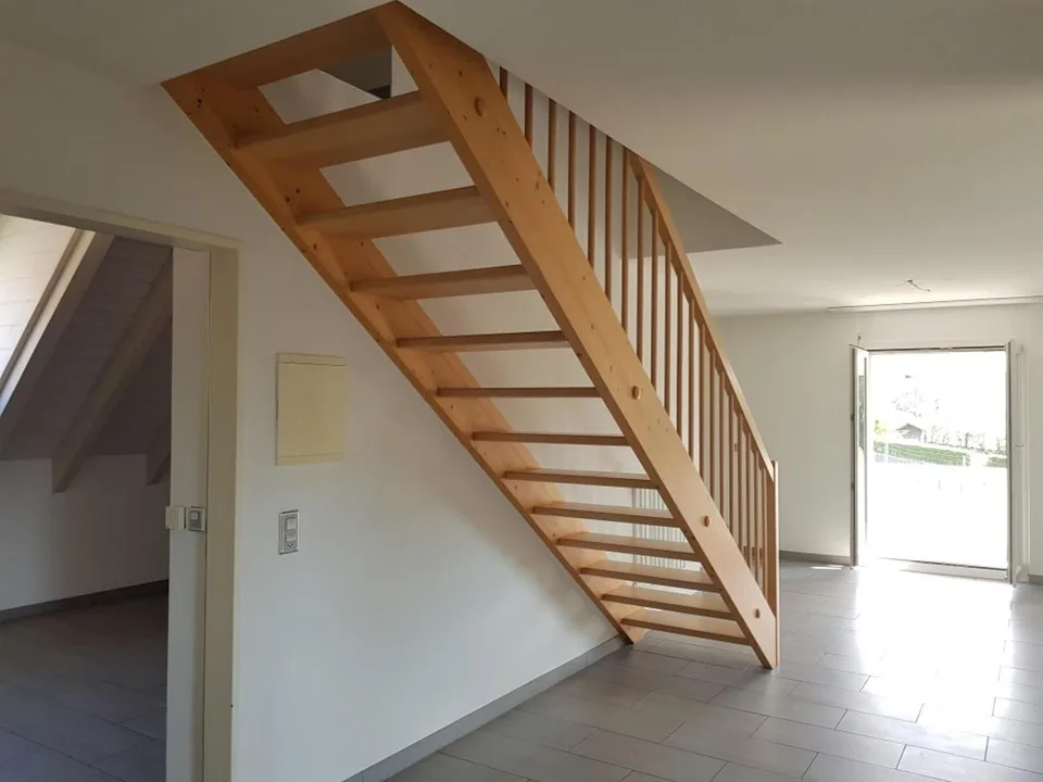 Vivere con stile e libertà – Spaziosa maisonette 4.5 locali nel cuore di Wahlen