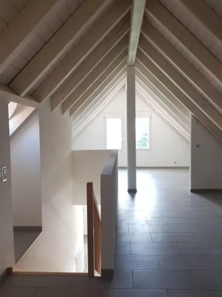 Vivere con stile e libertà – Spaziosa maisonette 4.5 locali nel cuore di Wahlen
