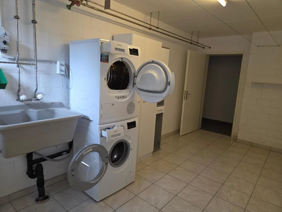Vivere con stile e libertà – Spaziosa maisonette 4.5 locali nel cuore di Wahlen