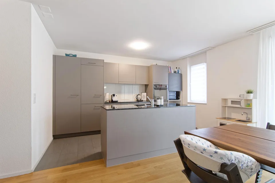 4.5 Zimmer-Wohnung mit grossem Sitzplatz