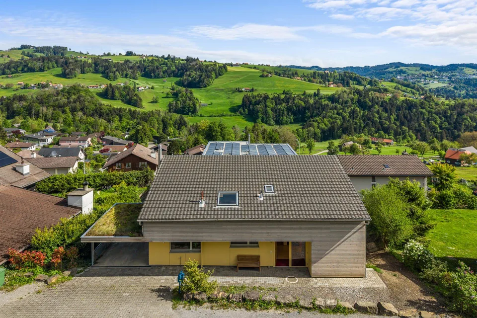Grosszügiges Zuhause an ruhiger Lage in Eggersriet – photo 2 of 5