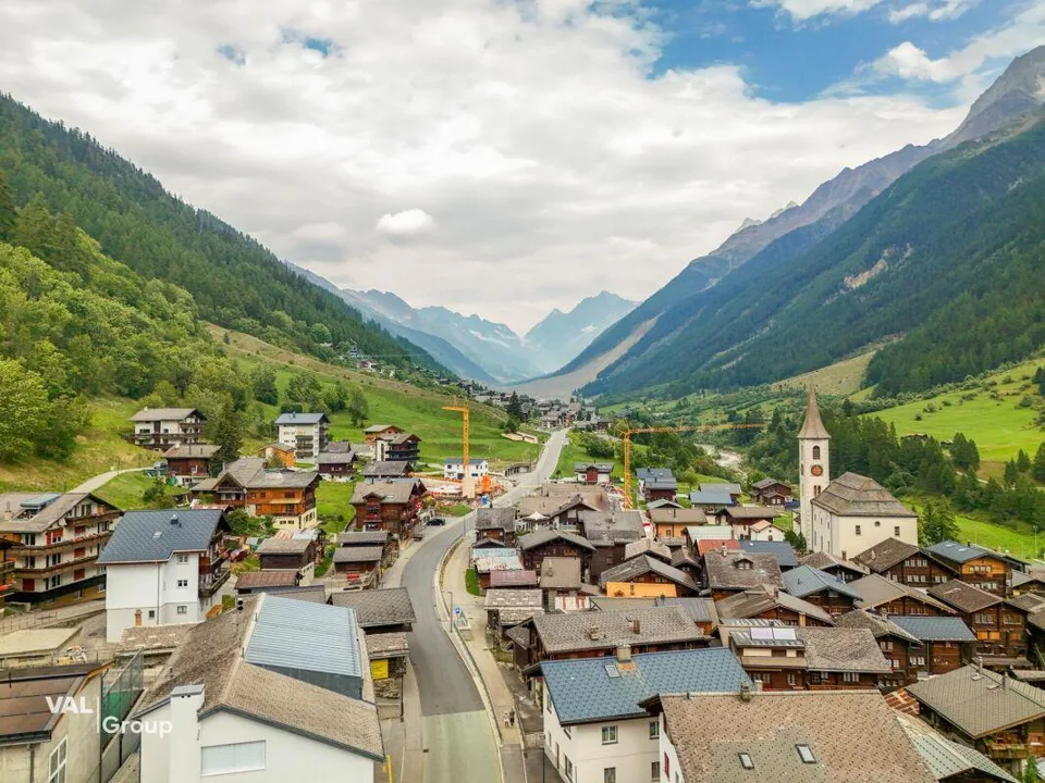Ehemaliges Hotel mit aussergewöhnlichem Potenzial an traumhafter Au... – Foto 30 von 30