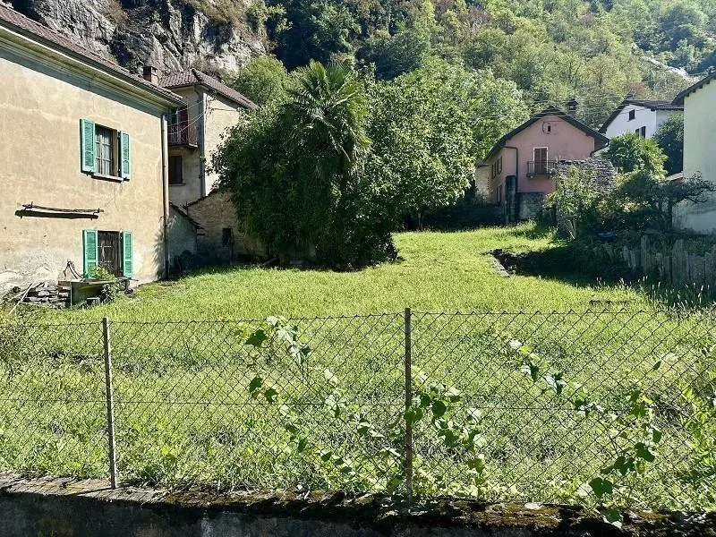 grosses Dorfhaus zum Ausbauen an zentraler Lage mit Aussicht / casa... – Foto 18 von 24