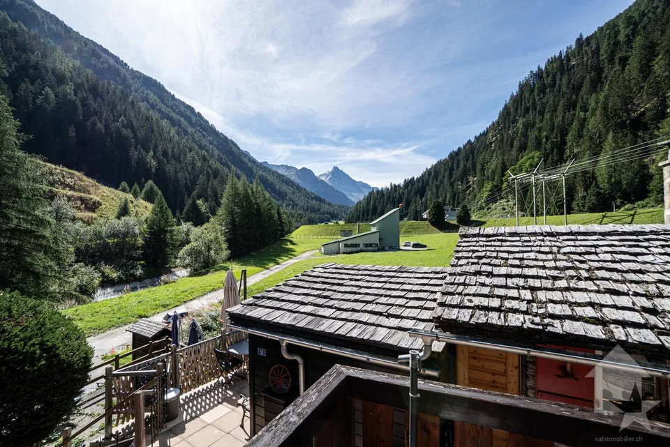 Reizendes Chalet in Mottec mit zwei separaten Wohnungen – Foto 8 von 13
